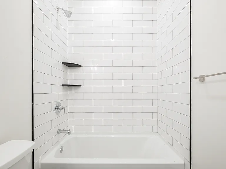 2025 Amber St #B — Photo 25