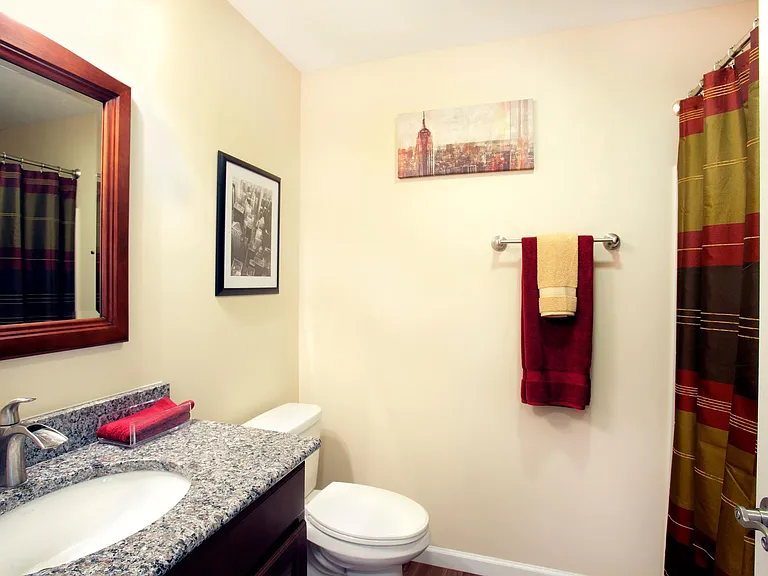 21 Lakeway Village Ln — Photo 3