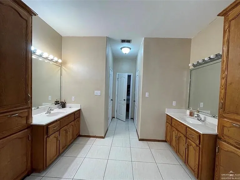 2303 Nappa Valley Dr — Photo 13