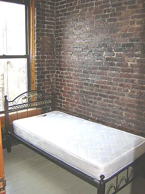 Rented by AWC Real Estate | media 25