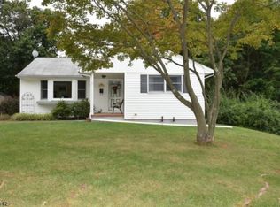 279 Mountain Rd, Lebanon, NJ 08833