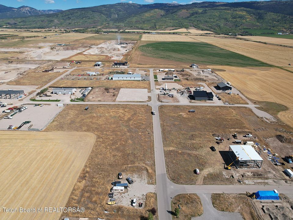 2nd image of 1202 Driggs Centre Dr