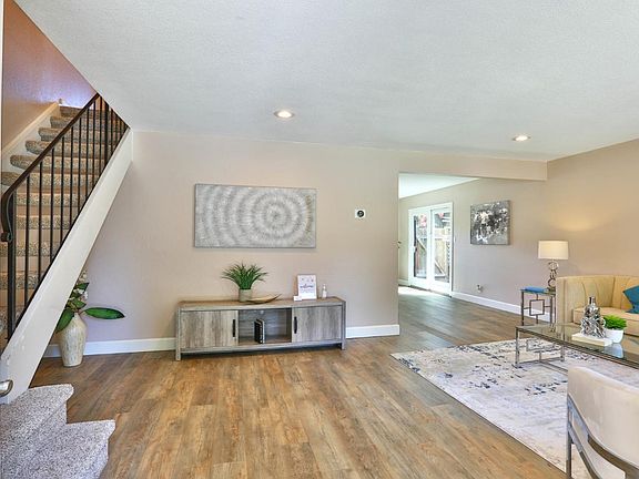 4th image of 415 Velasco Dr
