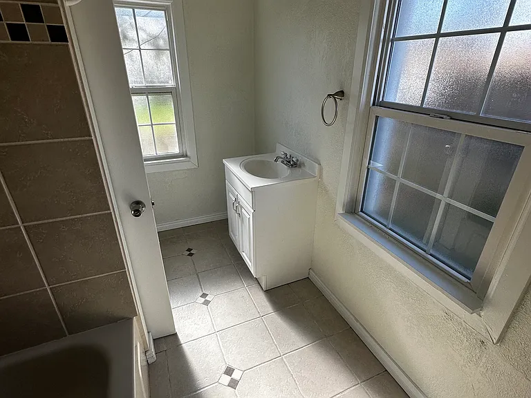 4747 S Acoma St — Photo 18