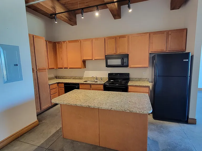 1228 Lucas Ave #501 — Photo 7