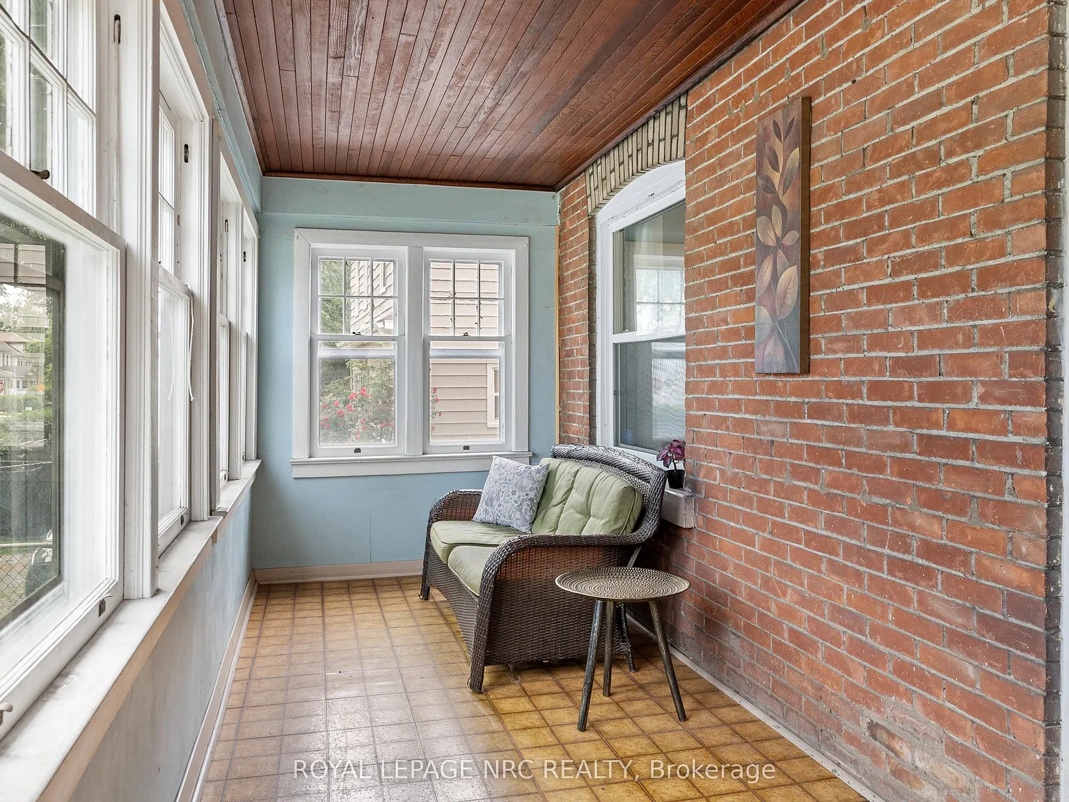 3 bed, $2,200 — Photo 4