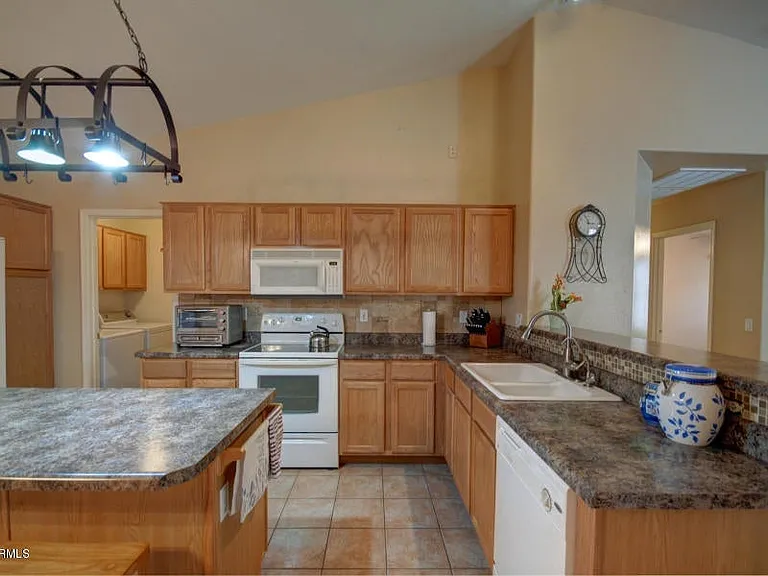 46149 W Guilder Ave — Photo 5