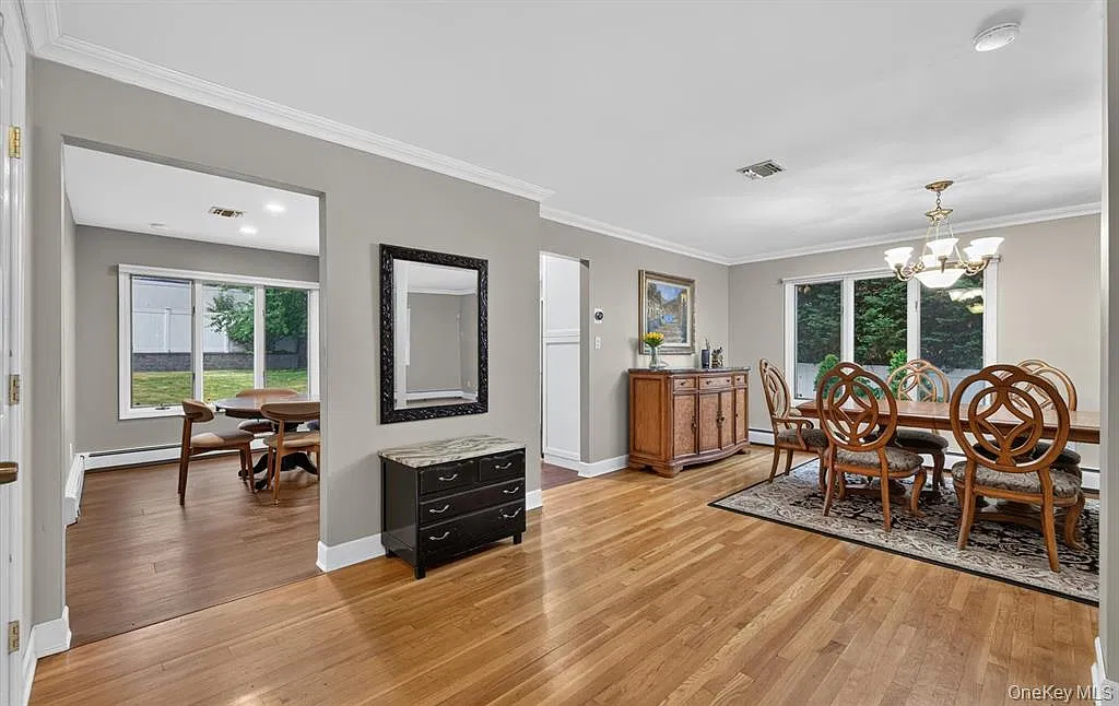 5 bed, 2500 sqft, $6,200 — Photo 3