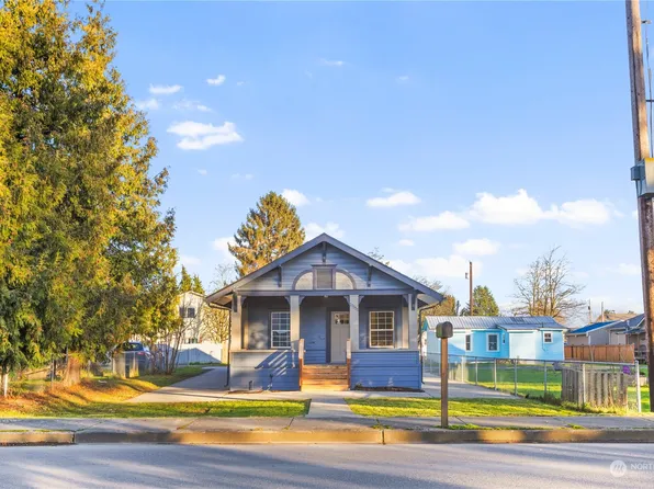 27333 102nd Avenue NW, Stanwood, WA 98292