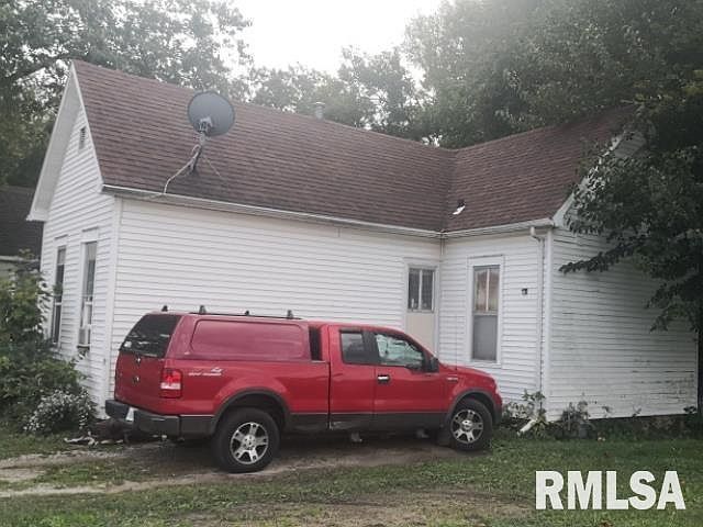 2nd image of 819 S College St