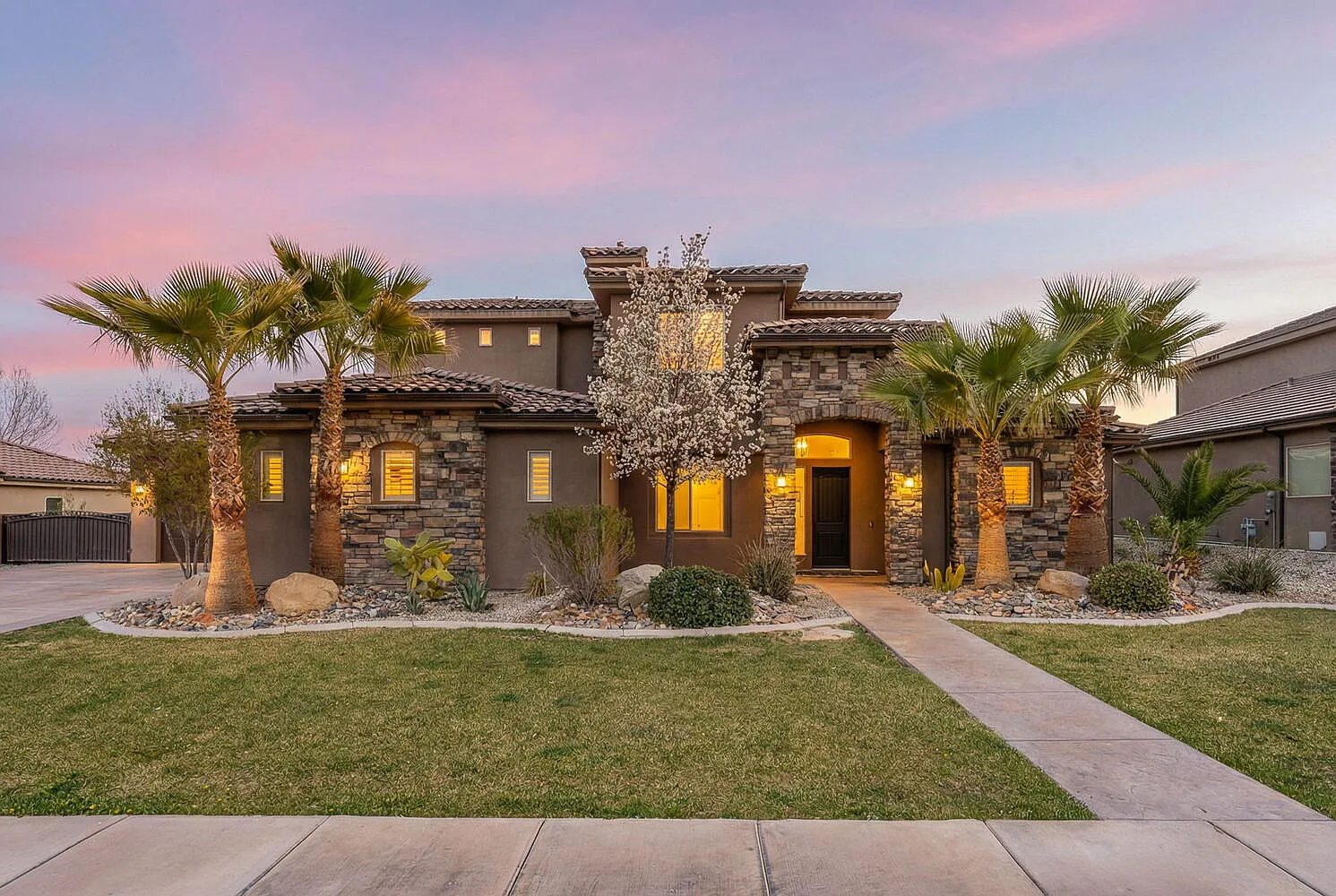 6 bed, 4.0 bath, $3,800 — Photo 1