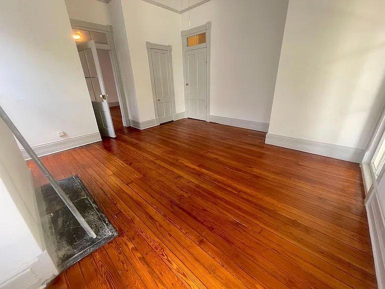 406 E Duffy St — Photo 5