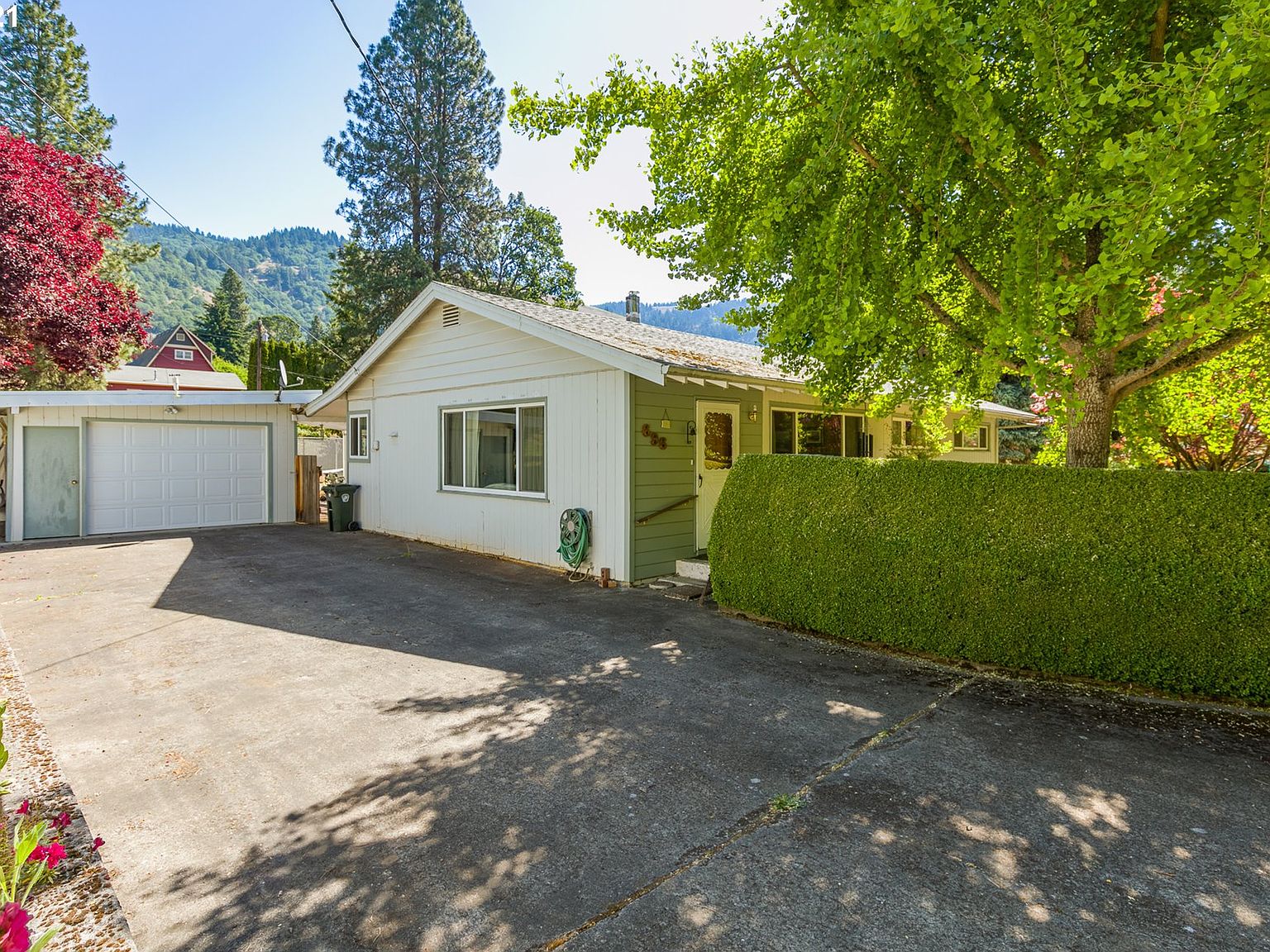 696 SE Oak St, White Salmon, WA 98672 Zillow