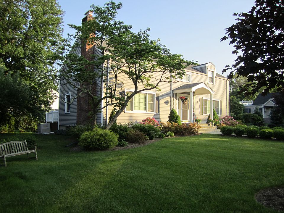 1st image of 45 Haviland Ln