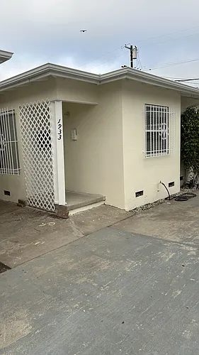 1933 S Palm Grove Ave Photo 1