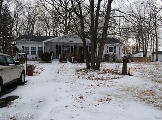 4828 Morse Dr, Caseville, MI 48725