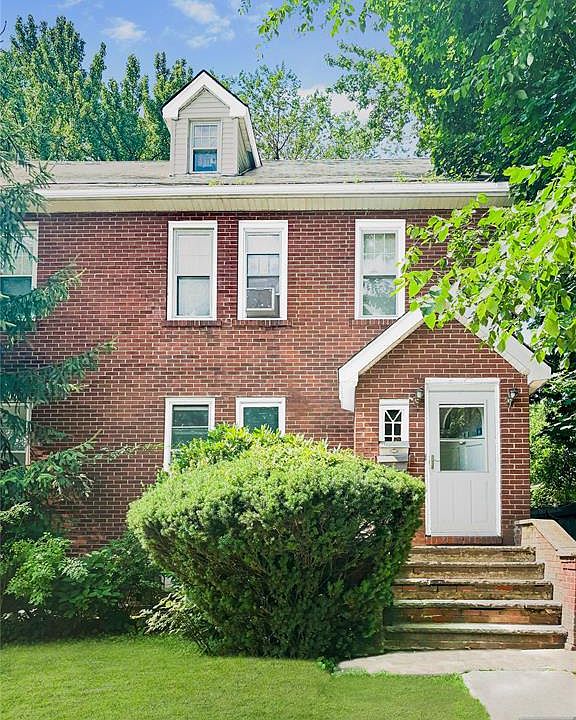 1st image of 110 Fairview Ave