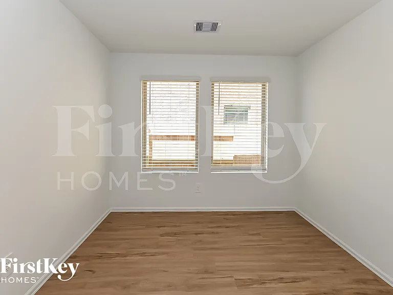 24215 Becker Hollow Ln — Photo 11