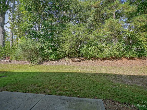 3rd image of 14033 Singleleaf Ln