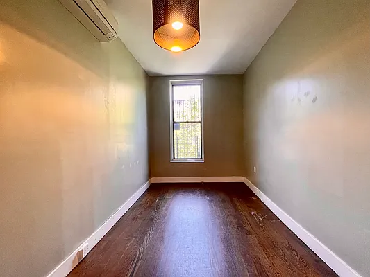Rented by ERNY LLC | media 61