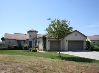 8165 Lakeshore Dr, Chowchilla, CA