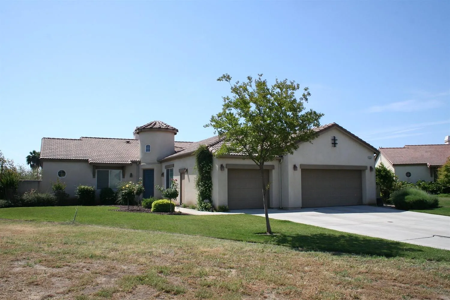 8165 Lakeshore Dr photo 1