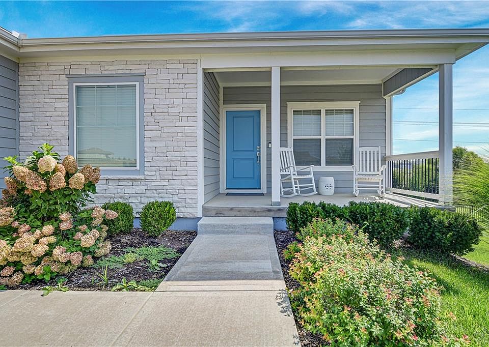 18833 Redbud Ln, Spring Hill, KS 66083 | Zillow