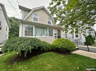 220 Irving Pl FLOOR 2, Lyndhurst, NJ 07071