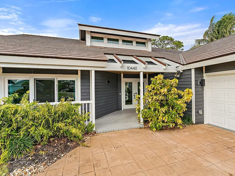 10440 SE Jupiter Narrows Dr — Photo 4