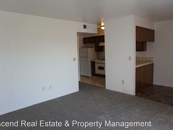 3rd image of 1000 Monterey St Unit C