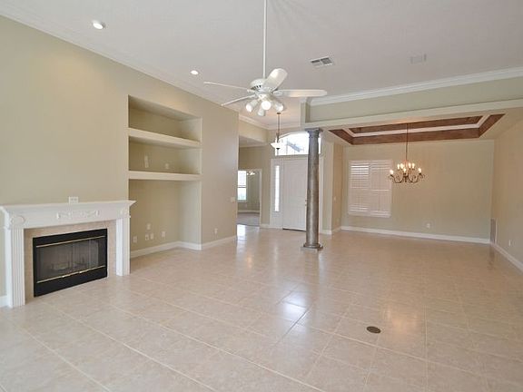 4th image of 10668 Woodchase Cir