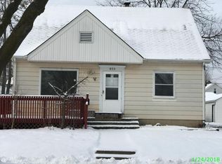 859 S 74th St, West Allis, WI 53214