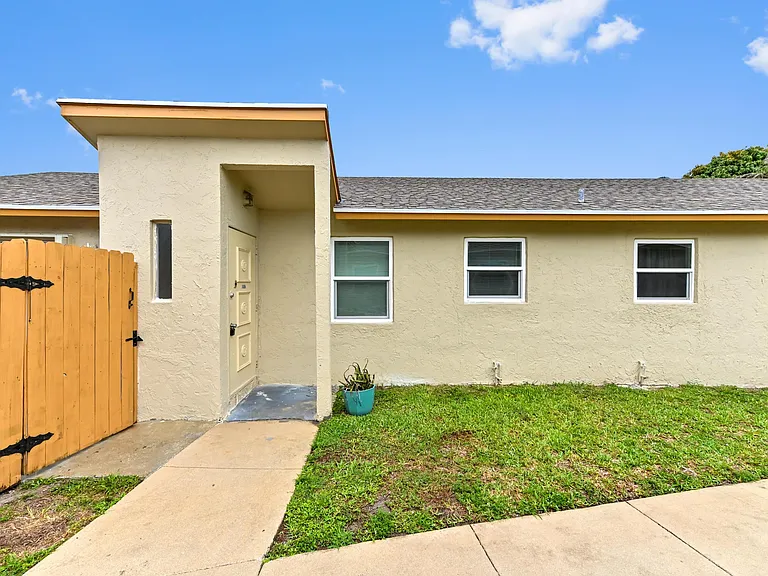 12467 Westhampton Cir — Photo 2
