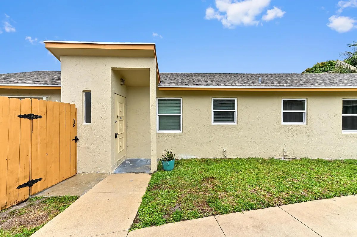 Building Photo - 12467 Westhampton Cir