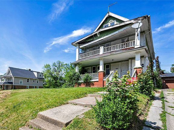 3rd image of 1835 Reyburn Rd