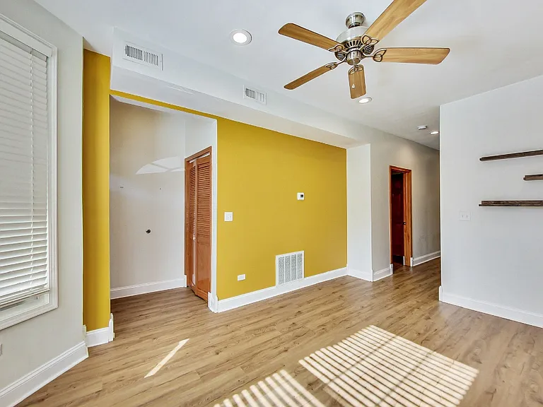 2719 N Ridgeway Ave #1 — Photo 7