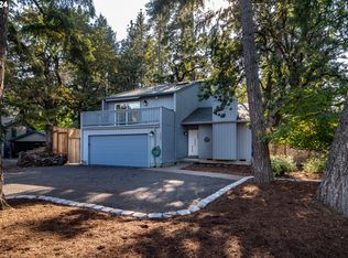 4225 Fox Hollow Rd, Eugene, OR 97405