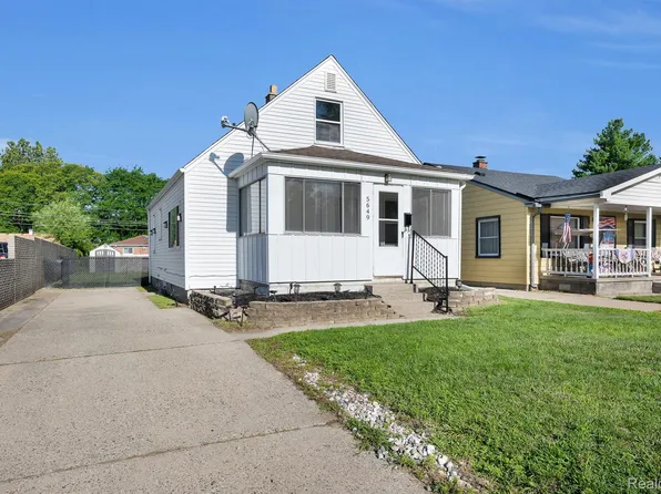 5649 Colonial St, Dearborn Heights, MI 48127