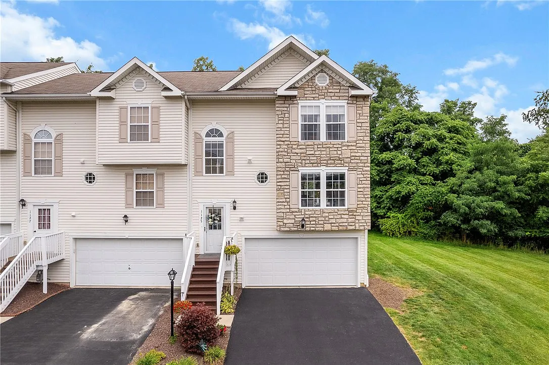 1125 Arrowhead Dr photo 1