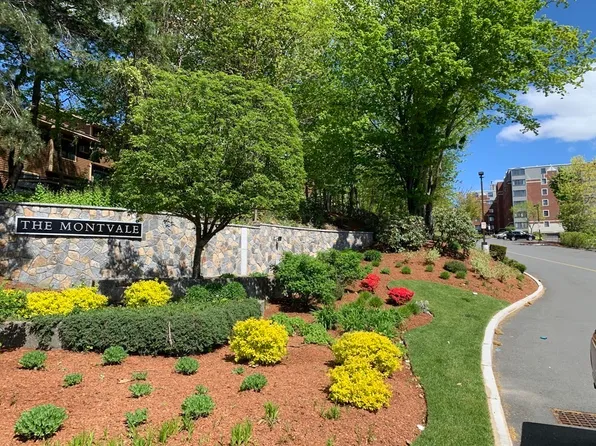 100 Ledgewood Dr APT 314, Stoneham, MA 02180