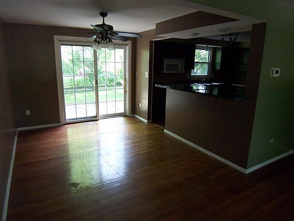 5th image of 4212 Crownwood Ave