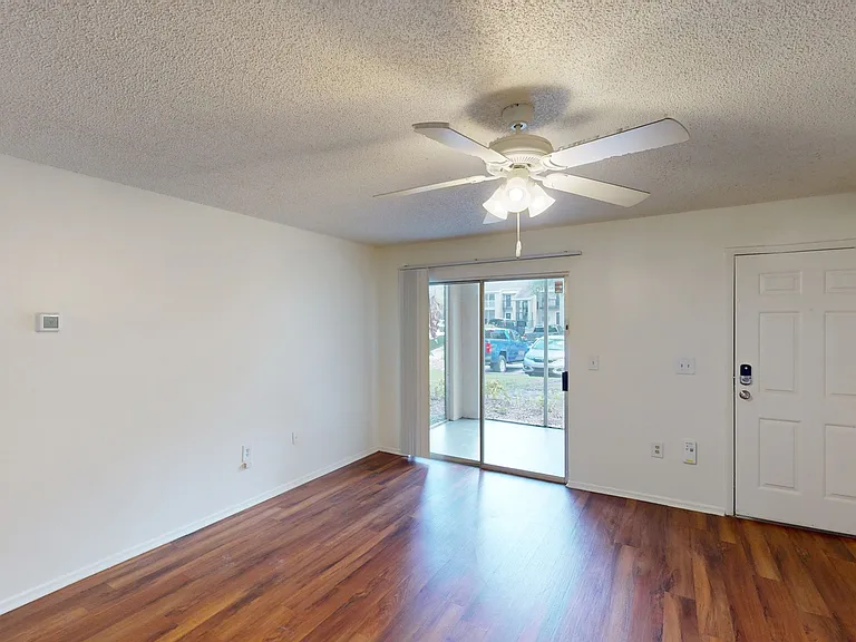 Lakewood Place — Photo 143