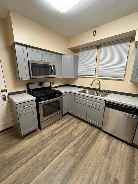 Building Photo - 6637 Dalzell Pl #1