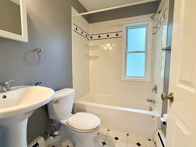 21 Byron Pl — Photo 10