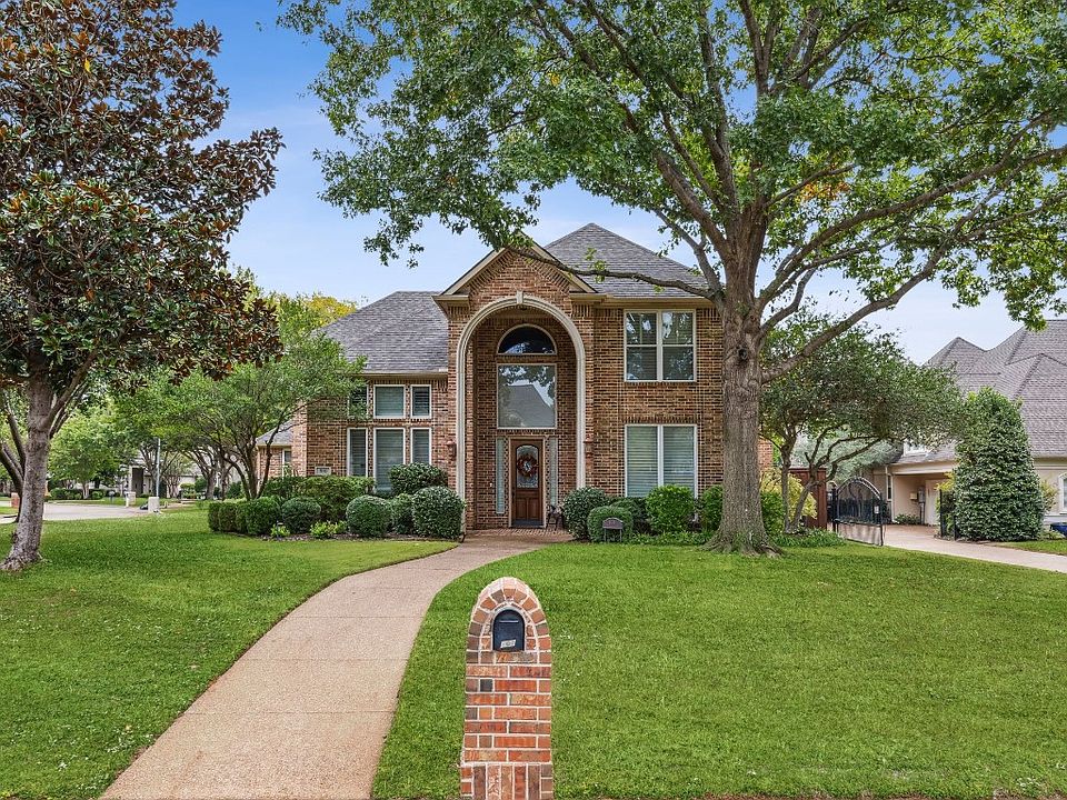 1st image of 801 Parkdale Ct