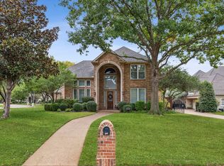 801 Parkdale Ct, Southlake, TX 76092