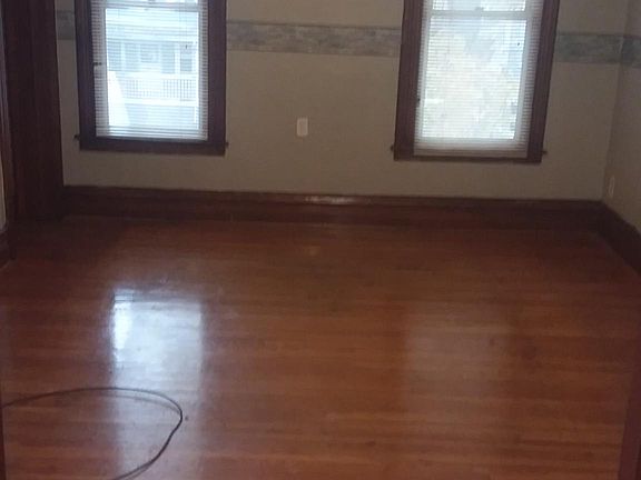 3rd image of 88 Sage Ave