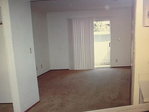5th image of 2355 Fairfield Ave #22