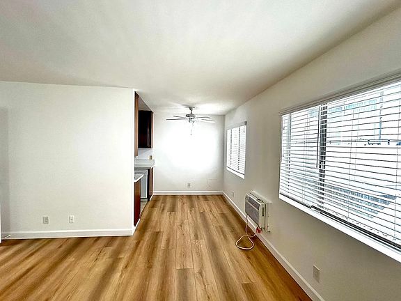 5th image of 1220 Wellesley Ave