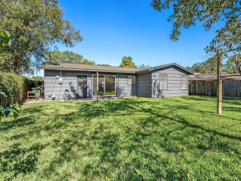 6325 Rowan Ln — Photo 18